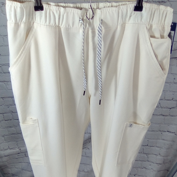 JAANUU Scrub Joggers Pant 🙎‍♀️🥰💚 - Picture 12 of 16